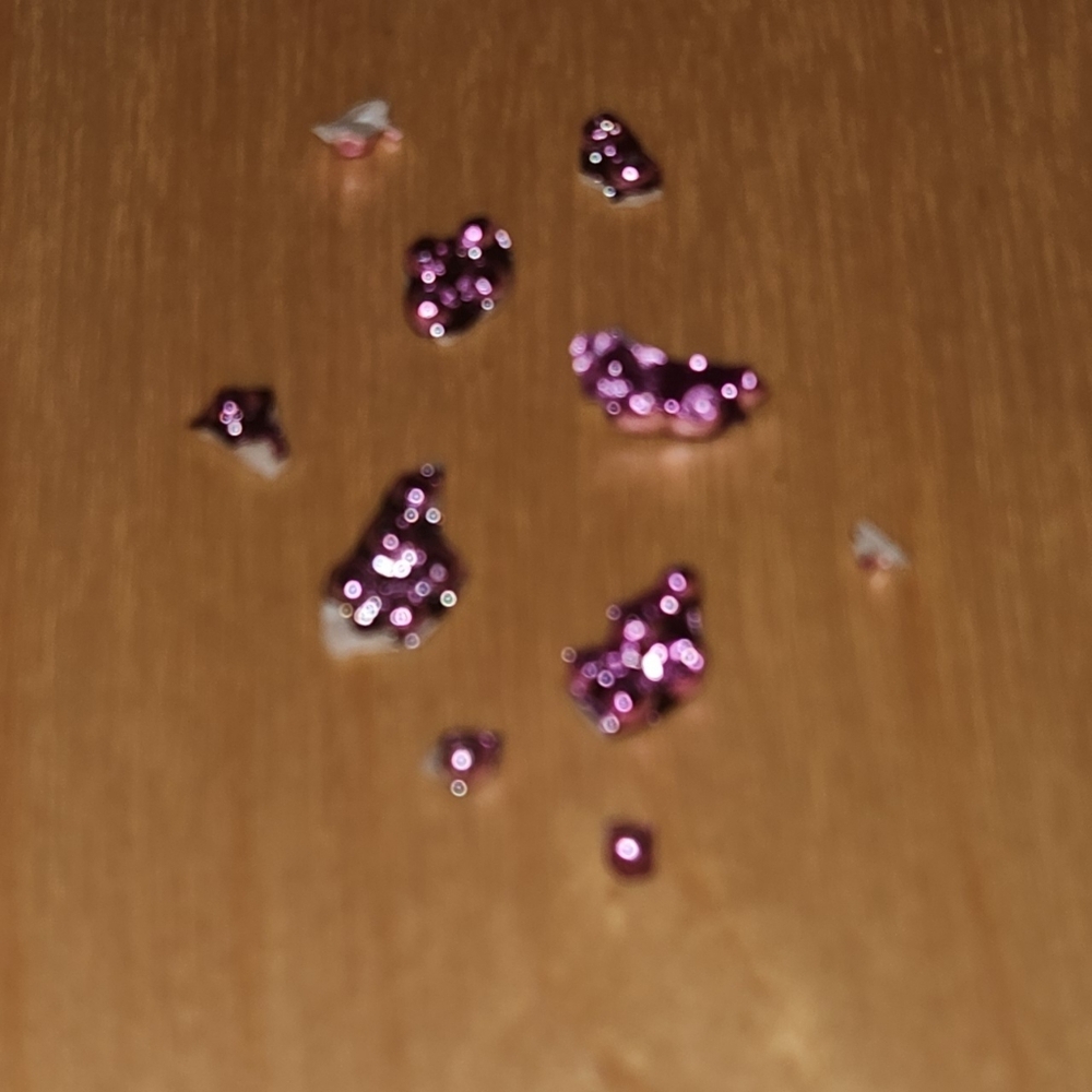 Skull Makeup Brush Holder - Picture 8 of 8